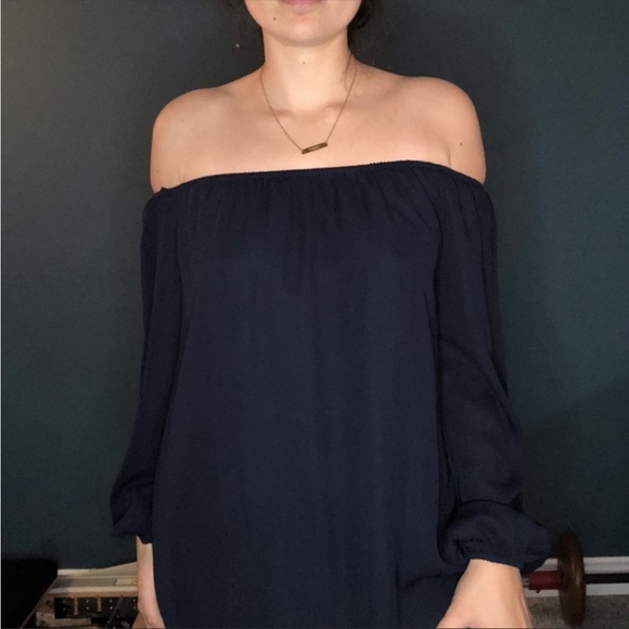 Off the shoulder Dress - Picture 2 of 2